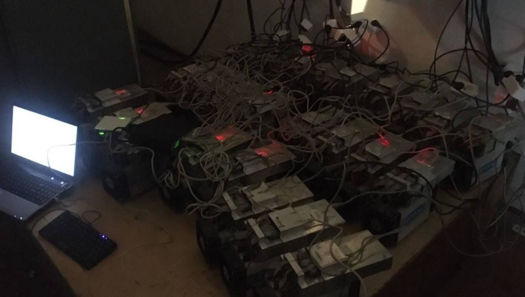 Средняя стоимость одного гаджета начинается от 300 тысяч рублей.