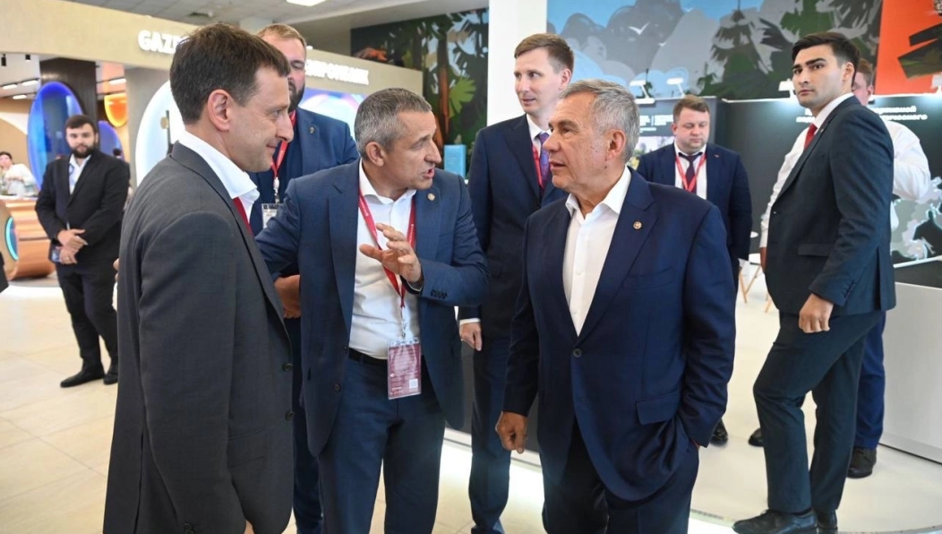 Делегация Татарстана принимает участие в Восточном экономическом форуме.