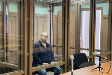 Суд приступил к изучению письменных материалов по делу Рената Зиннурова.