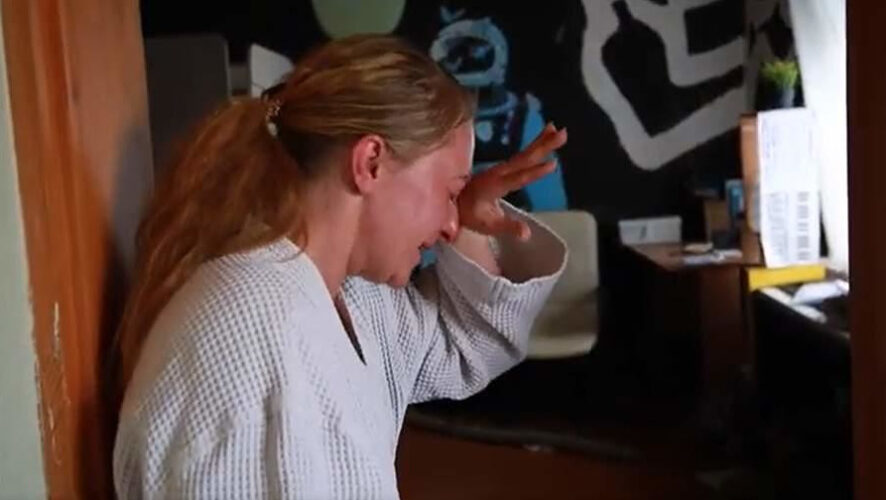 Органы опеки отреагировали на жалобу старшей приемной дочери.