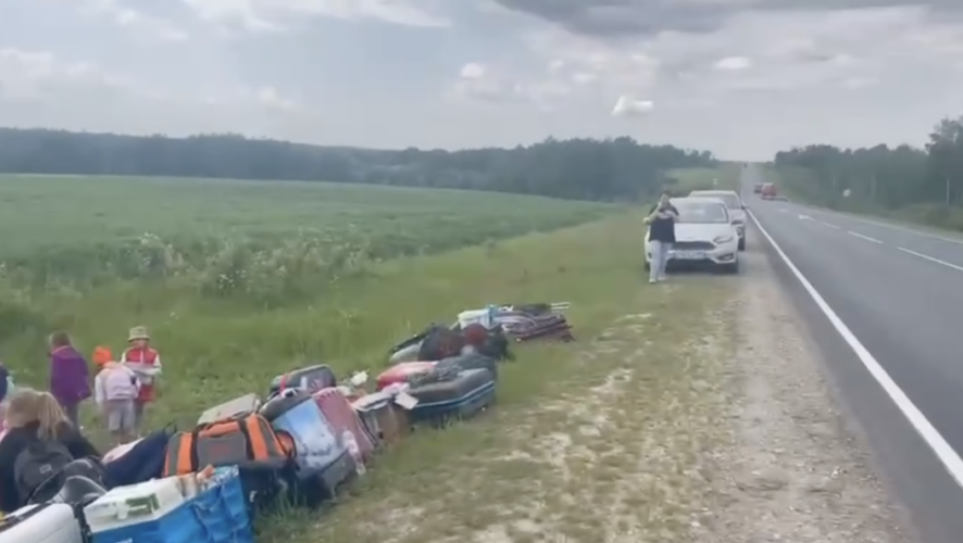 Причиной стал конфликт мужчины с маленькими пассажирами.