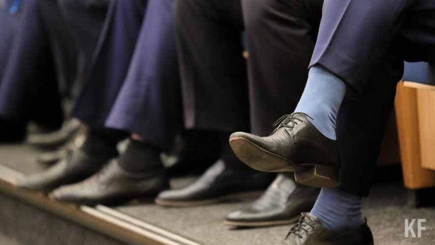 Уведомлять об этом нужно будет в срок не позднее 5 дней со дня соответствующего обращения.