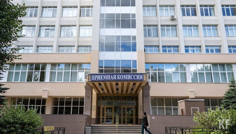 В составе посылок: медикаменты и средства гигиены.