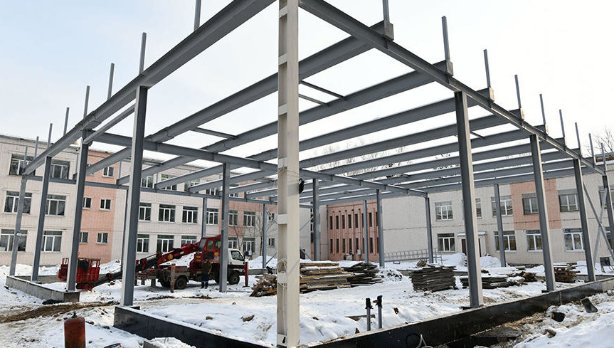 В спорткомплекс войдут футбольное поле с трибунами