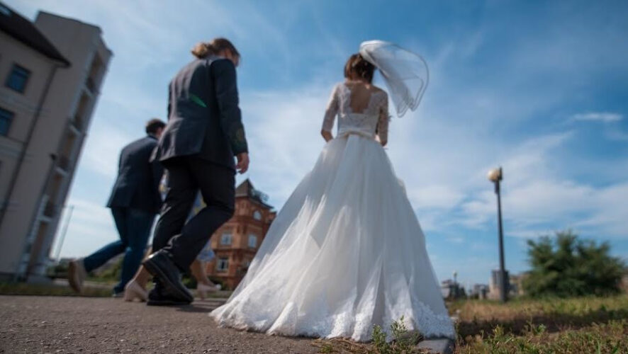 Татарстан столкнулся с проблемой - каждое следующее поколение все хуже относится к браку. Рассуждаем с экспертами