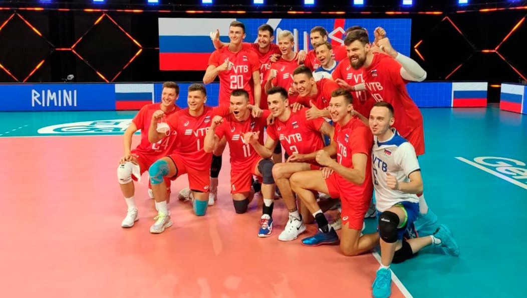 Россияне уступили в золотом сете.