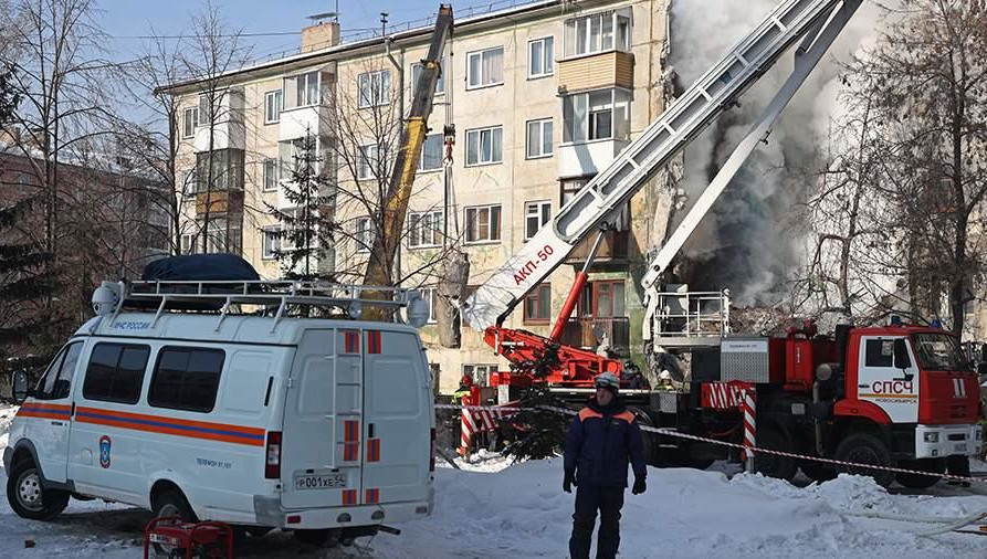 Основной версией причины взрыва является нарушение правил эксплуатации газового оборудования.