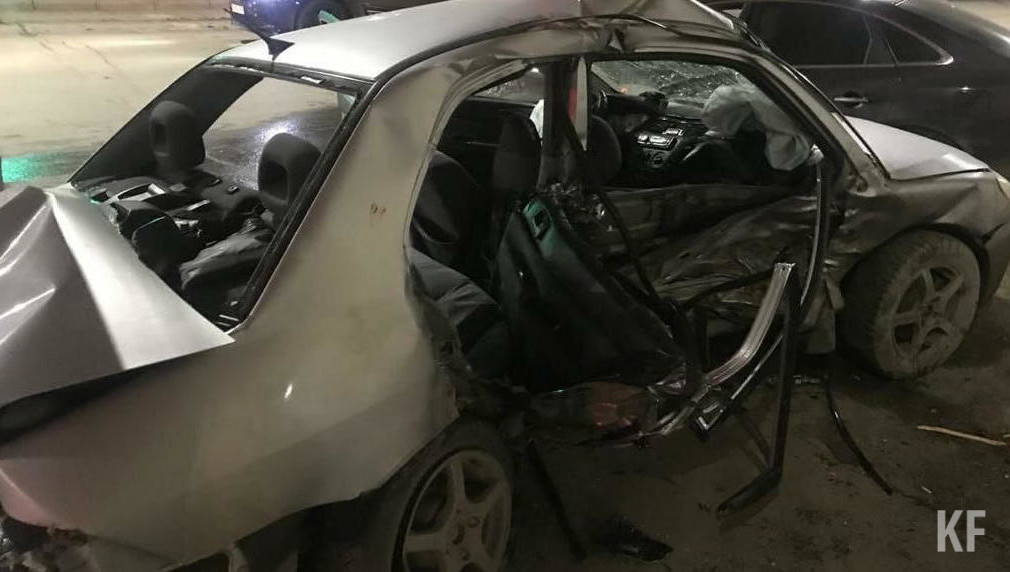 Фото с камер фиксации опубликовала мать одного из пострадавших парней.