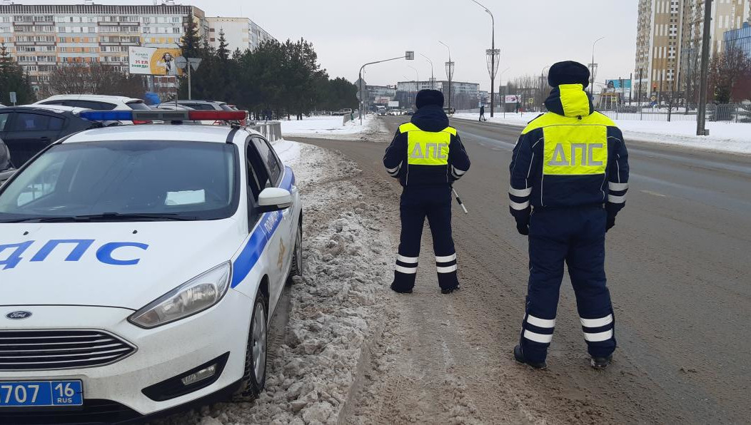 Половину водителей задержали за непристегнутые ремни.