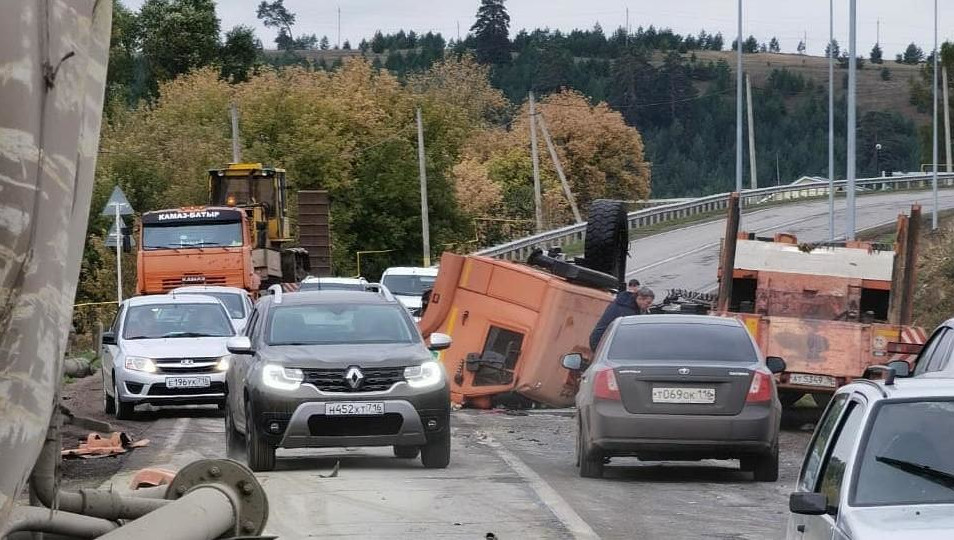 Водители не поделили дорогу у села Сугушла.