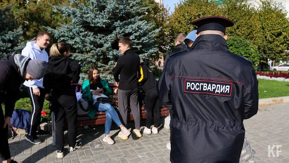 Виртуальные деструктивные сообщества по-прежнему оказывают влияние на подростков. За последние три года в республике произошел ряд резонансных событий с участием учащихся. Рассказываем