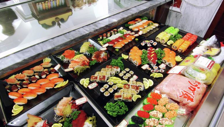 Первое кафе находится на Декабристов