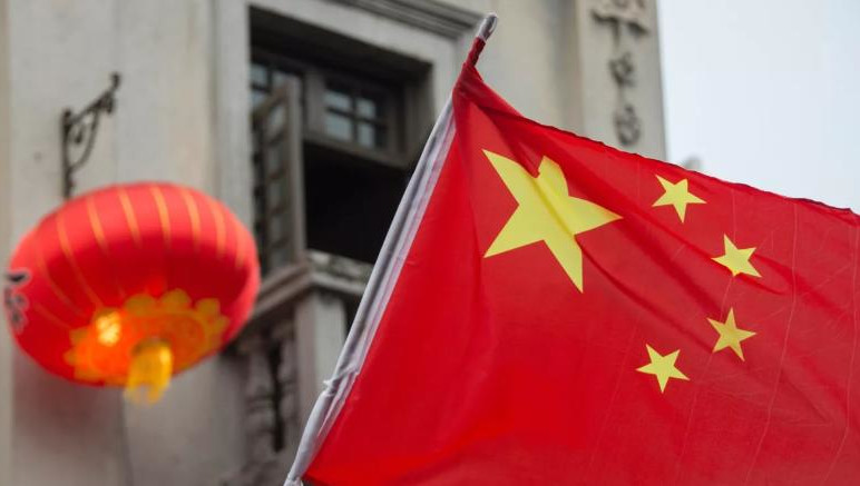 Китай призывает США прекратить вмешиваться во внутренние дела их страны.