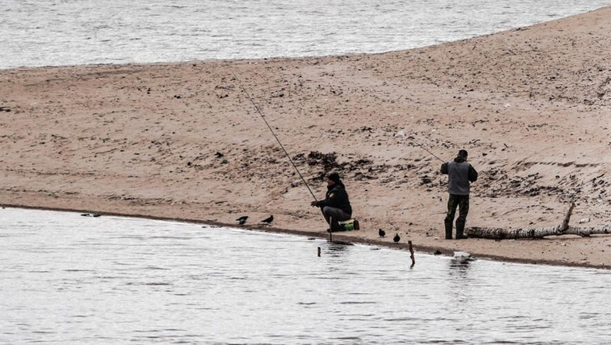 Мужчина рыбачил в районе станции Лагерная.