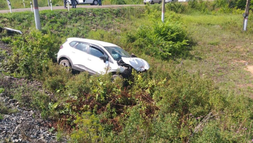 Водитель иномарки отделался ушибами у платформы &laquo;13-й км&raquo;.