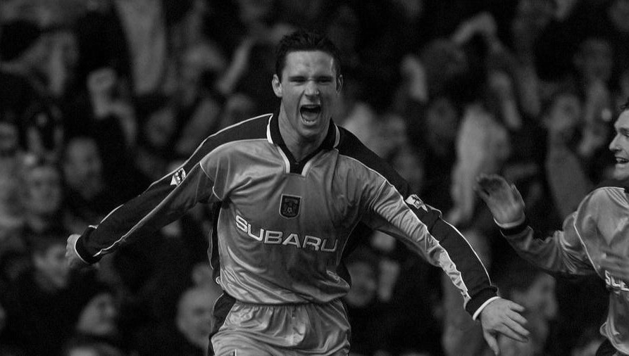 Ему было 45 лет.