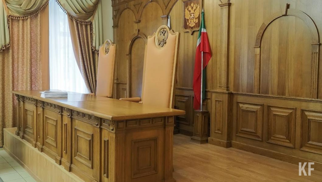 Деньги похитили у клиента и вынесли из хранилища кредитного учреждения.