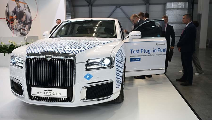 Автомобиль оснащен комбинированной электроустановкой