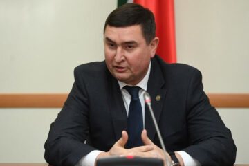 Глава Госжилфонда Татарстана Марат Зарипов в режиме онлайн в соцсетях ответил на вопросы жителей республики.
