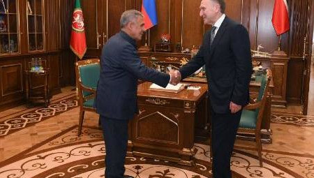 Глава республики провел встречу с председателем государственной корпорации развития Игорем Шуваловым.