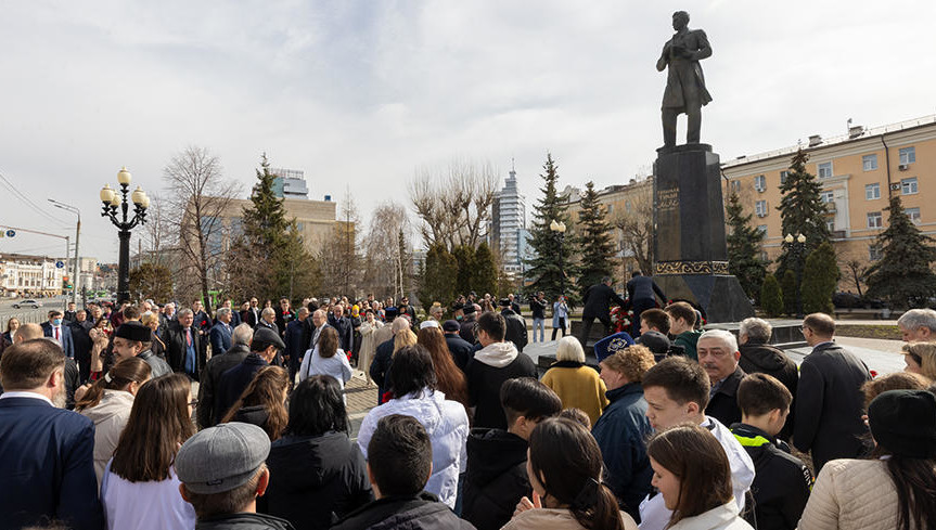 Перед зрителями выступят татарские группы и исполнители.