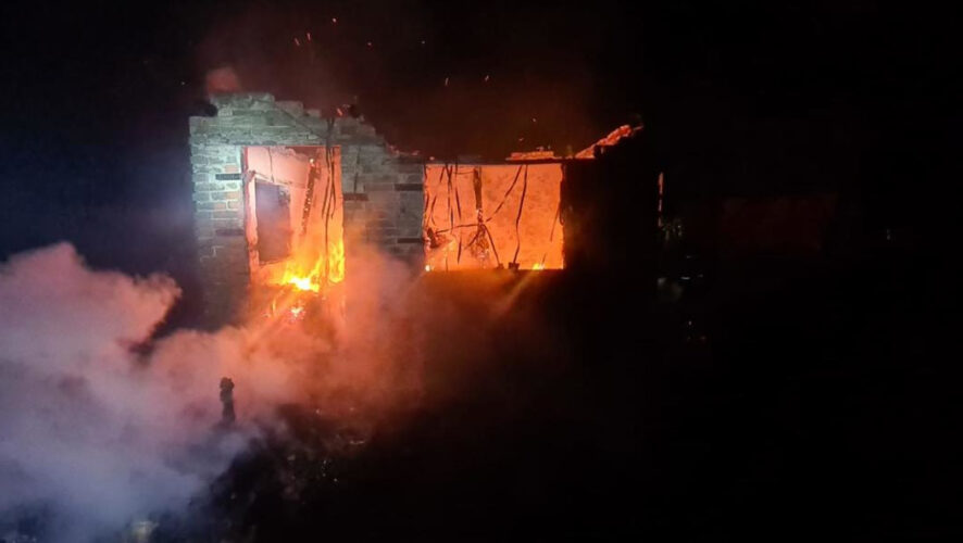 Строение спасти не удалось.