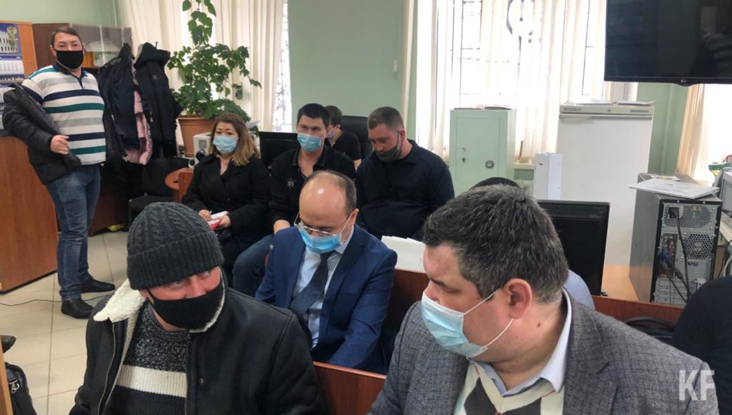 Арслан Мухамедшин не выходит на связь со вчерашнего вечера.