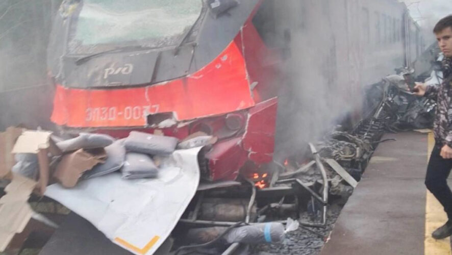 Водитель автомобиля погиб.