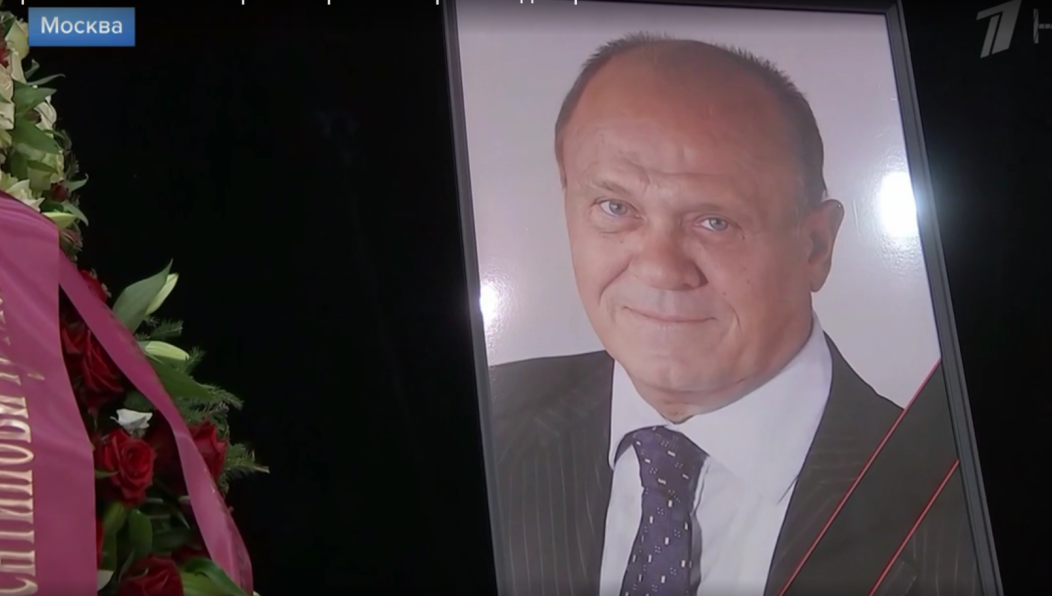 Меньшов скончался на 82-м году жизни от последствий коронавируса.