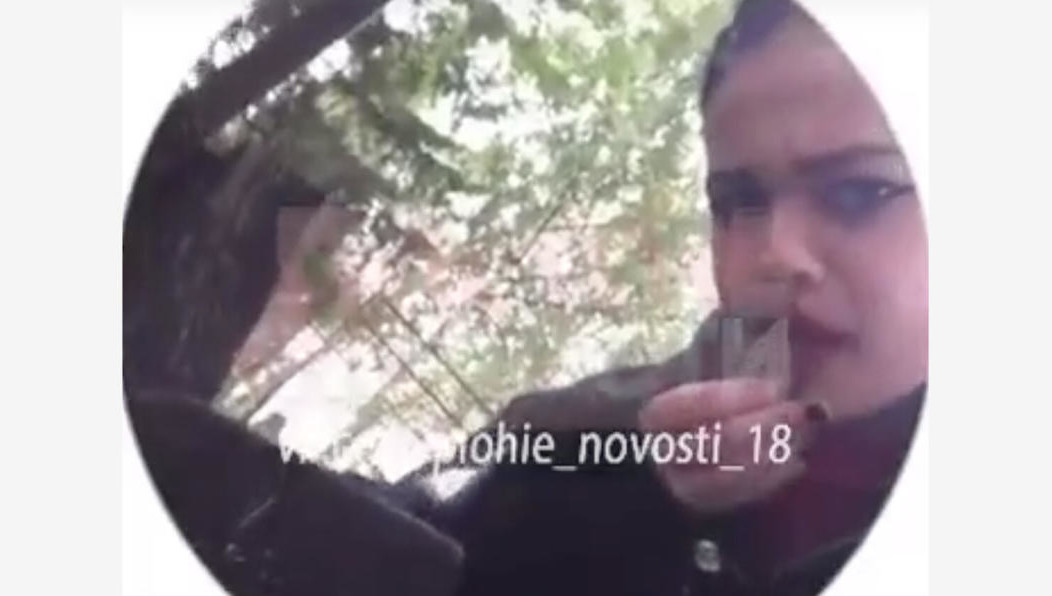 В полиции уже посмотрели ролик и начали проверку.