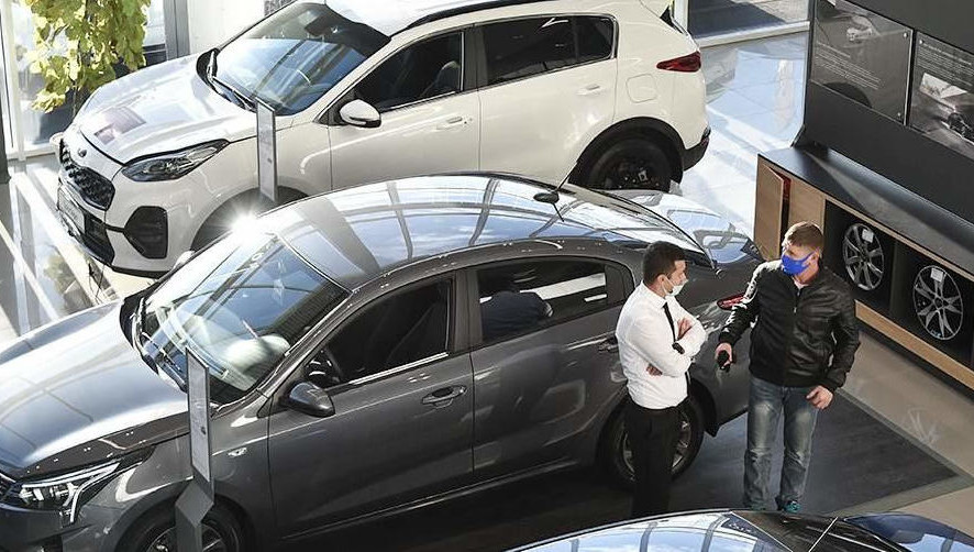 Спрос машин с пробегом сегмента SUV в России в III квартале 2022 года повысился на 51%.