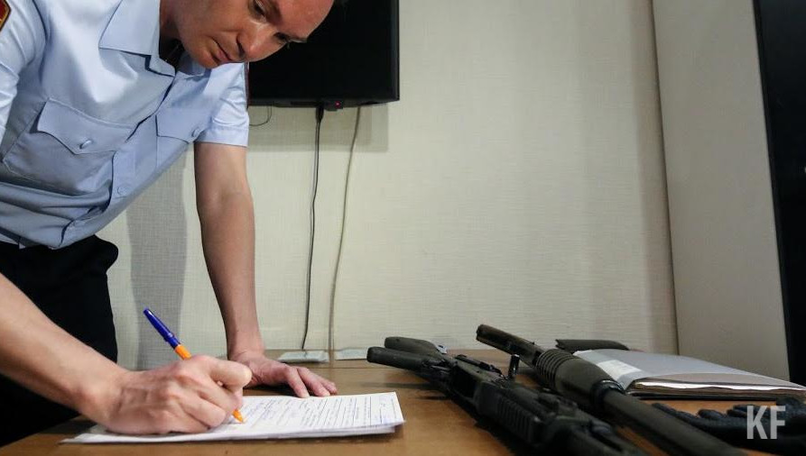 Депутаты Госсовета республики подготовили инициативу об ужесточении оборота оружия в России.