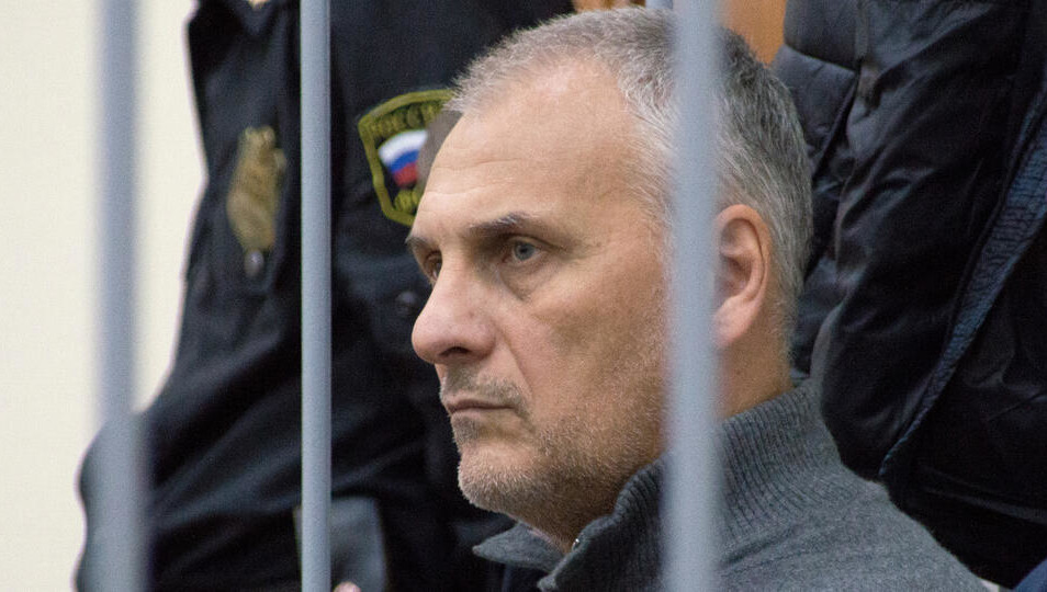 Кроме ограничения свободы