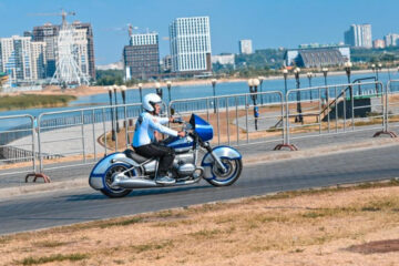 Жители и гости города увидят показательные выступления на велосипедах и электросамокатах.