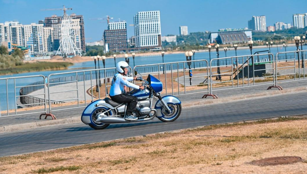Жители и гости города увидят показательные выступления на велосипедах и электросамокатах.