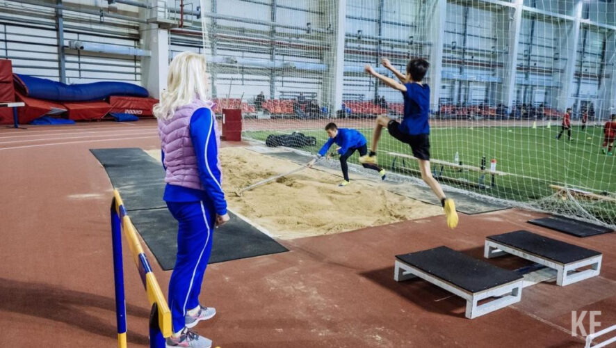 Чаще всего родители отправляют юных чемпионов на плавание