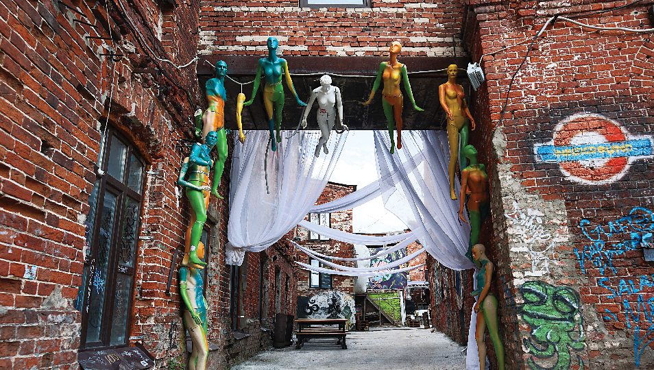 О бывшей текстильной фабрике Ивана Алафузова ходят много слухов и мифов.