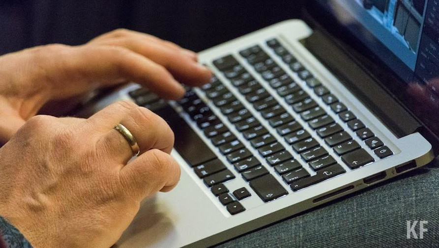 Первый зампред думского комитета по контролю Дмитрий Гусев указал