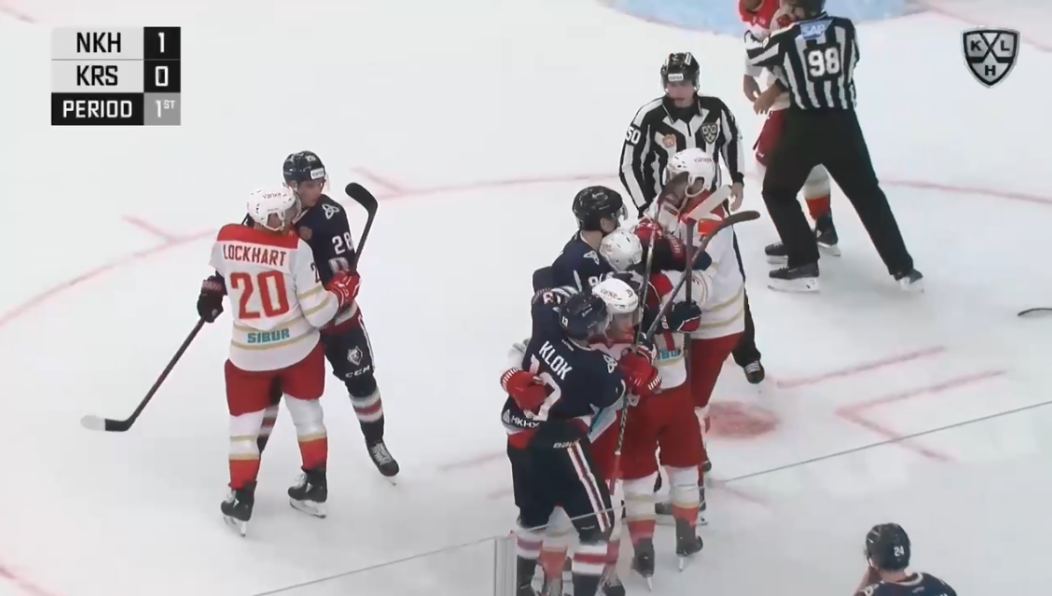 Нижнекамцы начали сезон с победы.