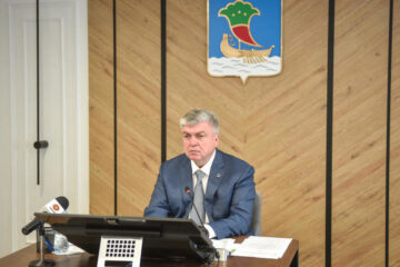 Мэр Челнов попросил ежедневно контролировать организацию отдыха.