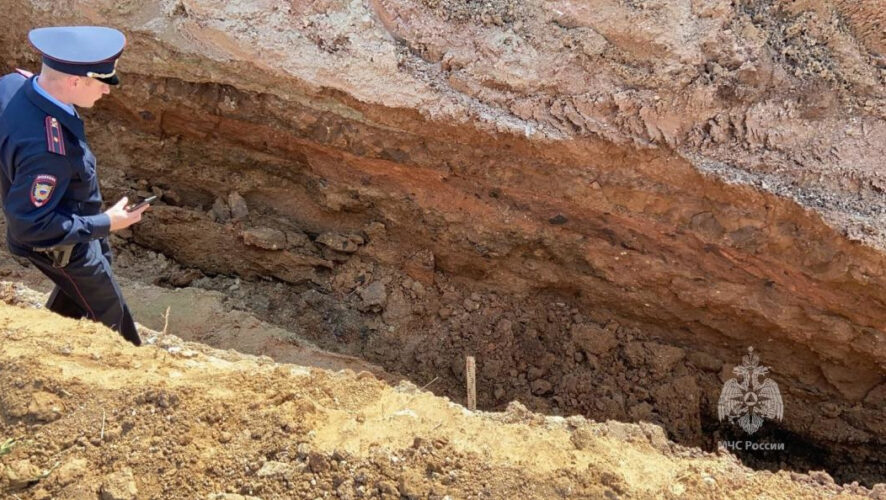 Двое других рабочих спаслись