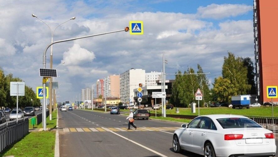 В интервью KazanFirst замдиректора АСУДД Казани Евгений Пыров называет светофор «тромбом на дороге»