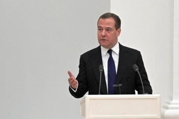 В своем Телеграм-канале Медведев назвал Байдена «страдающим деменцией».