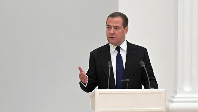 В своем Телеграм-канале Медведев назвал Байдена «страдающим деменцией».