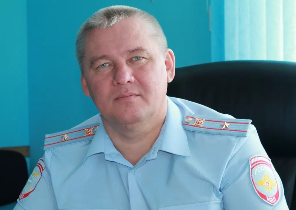 Начальник ГИБДД в Чистополе во время дорожного конфликта с «камазистом»: Давай документы, не будешь больше ездить 