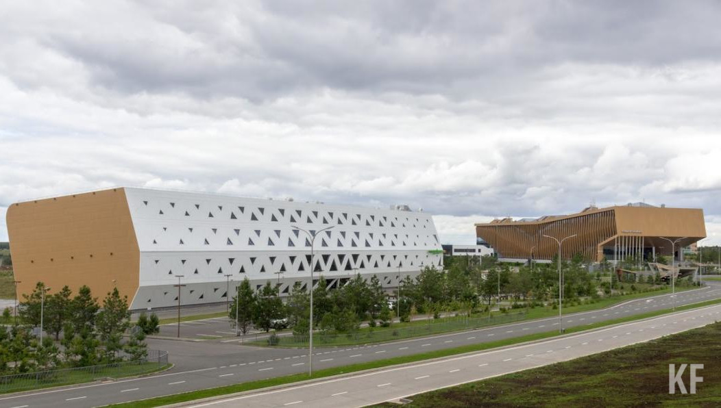 Для работников Технопарка этот показатель еще выше - 129 тысяч рублей.