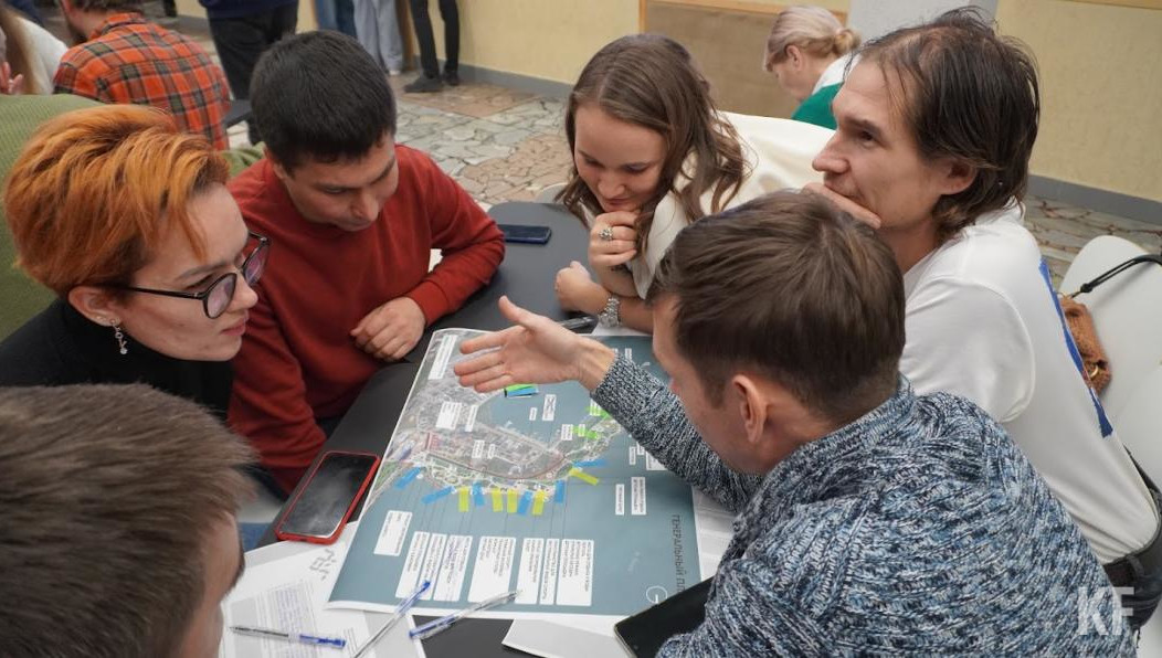 Журналист КazanFirst Сергей Исичко в авторской колонке рассуждает о результативности методов борьбы с неправильными решениями чиновников. Время воплей на площадях прошло и нужны образованные и конструктивно мыслящие граждане.