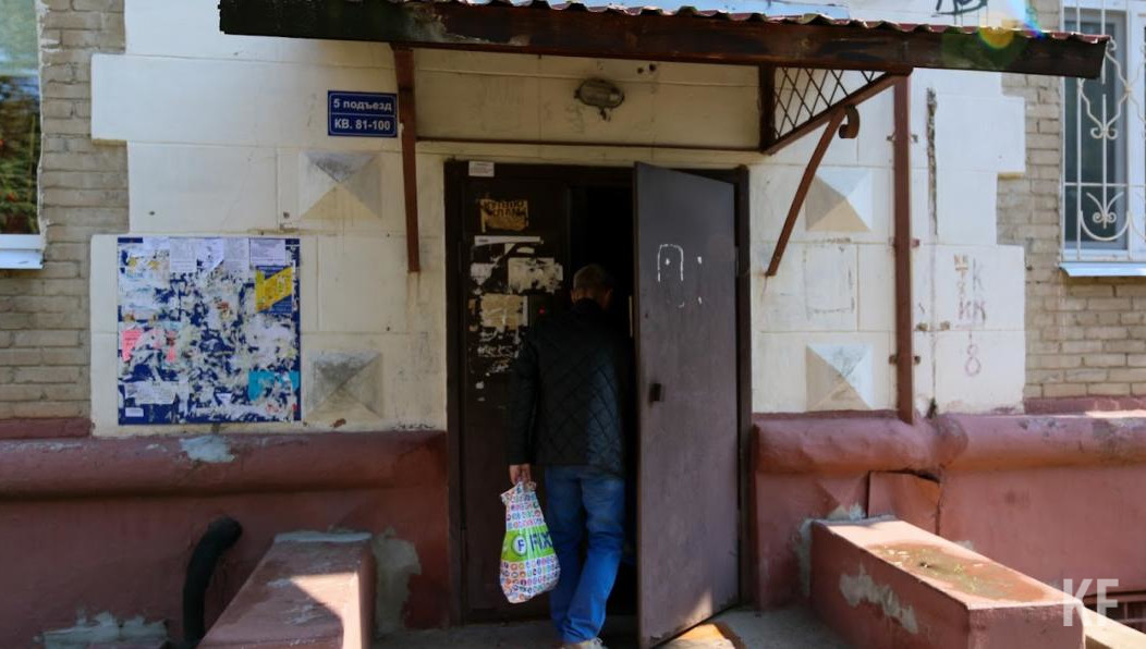 В Казани у мужчины арестовали автомобиль «Opel Astra» за долг в 25 тысяч рублей.