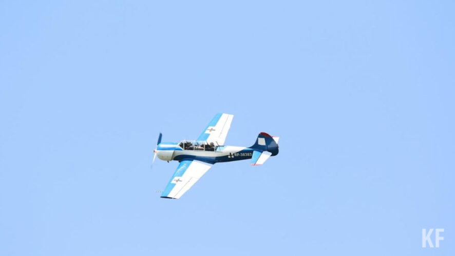 Стоимость самолетов составляет 165 миллионов рублей.