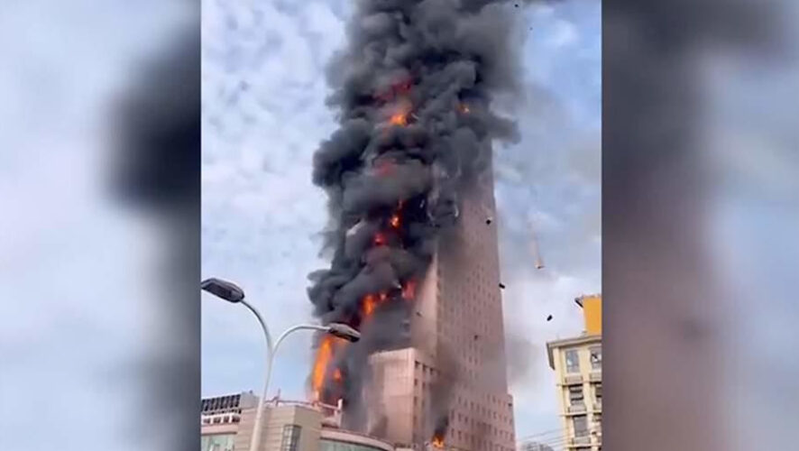 С огнем боролись 280 пожарных расчетов.